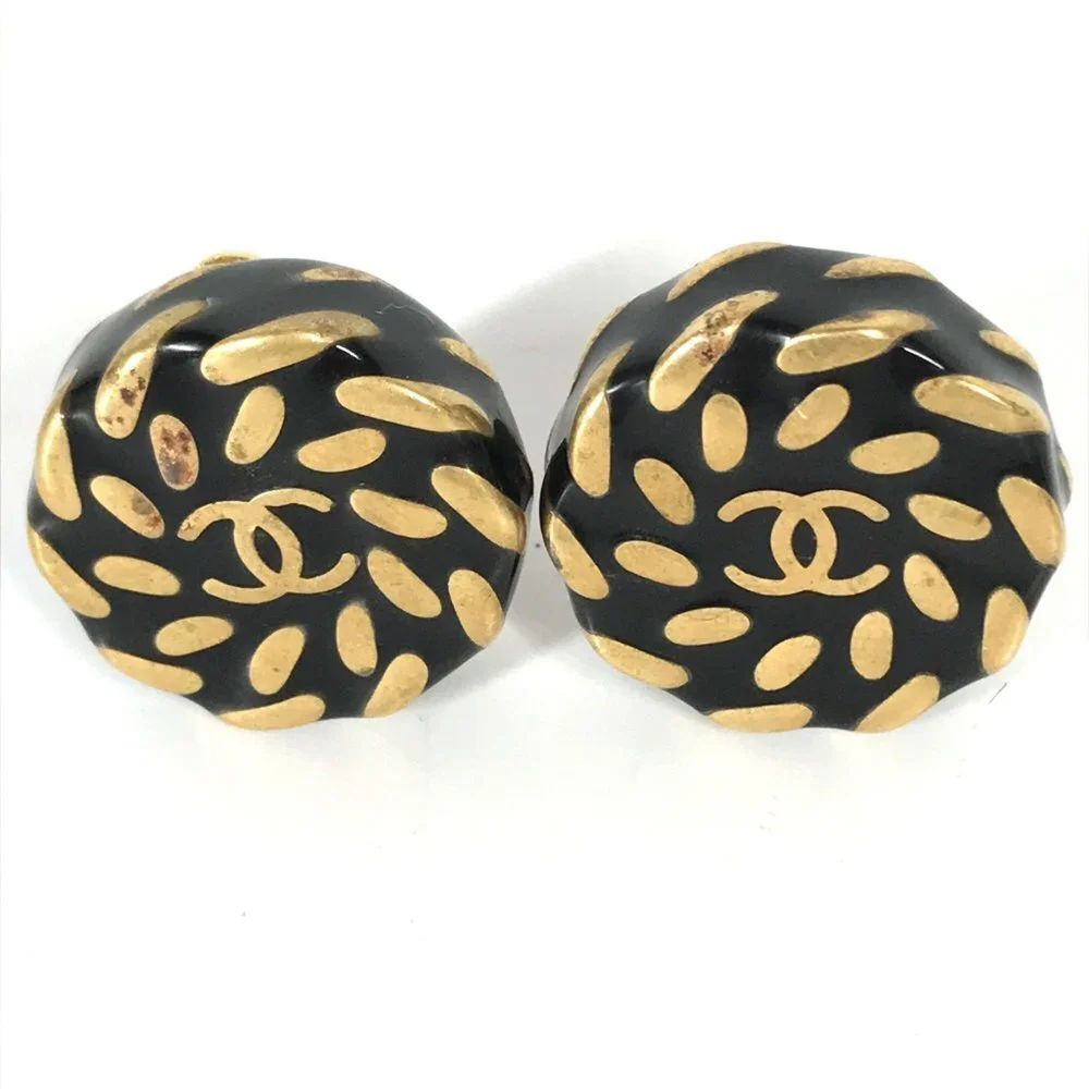 CHANEL Authentic Vintage Gold Earrings